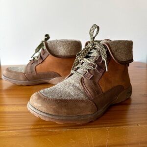 Chaco Barbary Chukka Boots Pinecone